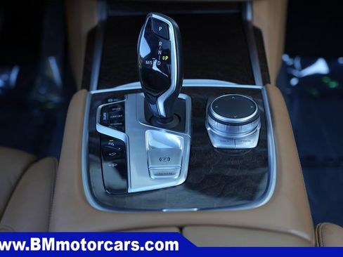 Used 2020 BMW 750i xDrive w/ Cold Weather Package AWD/4WD image 50