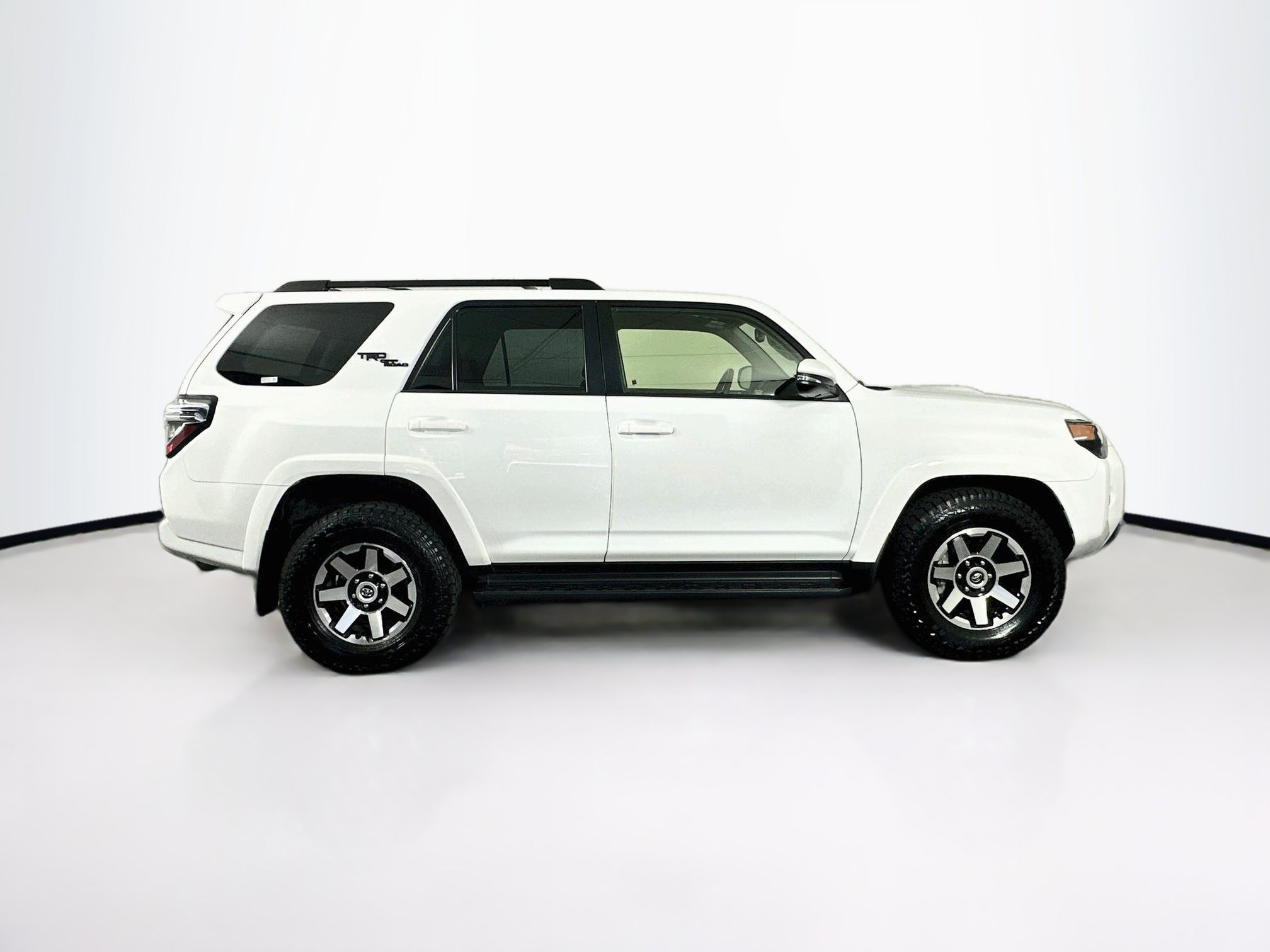 Used 2024 Toyota 4Runner TRD Off-Road Premium AWD/4WD image 10