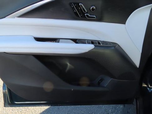 Used 2024 Cadillac Lyriq Luxury w/ LPO, Floor Liner Package AWD/4WD image 11