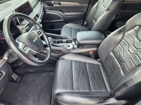 Used 2022 Kia Telluride SX w/ SX Prestige Package image 12