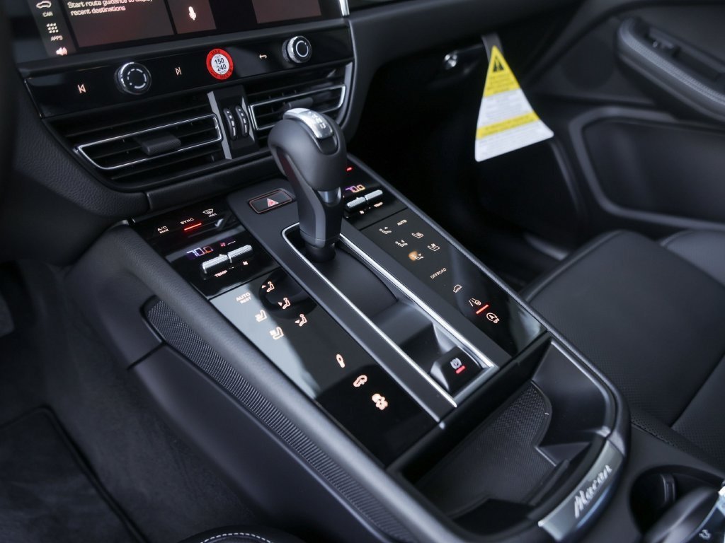 Certified 2026 Porsche Macan S AWD/4WD image 29