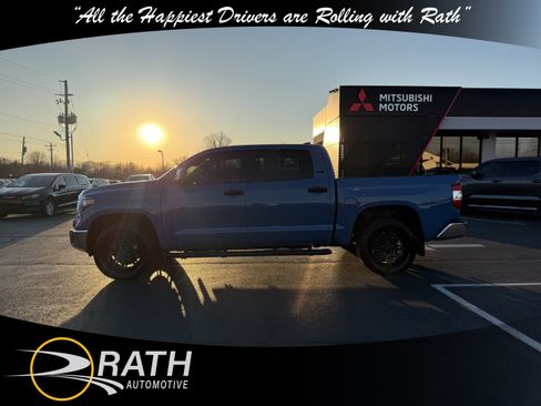 Used 2020 Toyota Tundra SR5 w/ SR5 Upgrade Package image 6