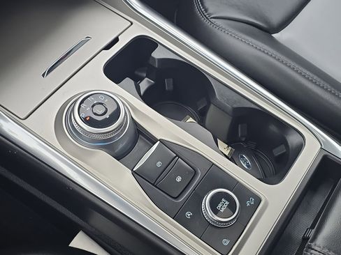 Used 2023 Ford Explorer XLT w/ Equipment Group 202A image 34