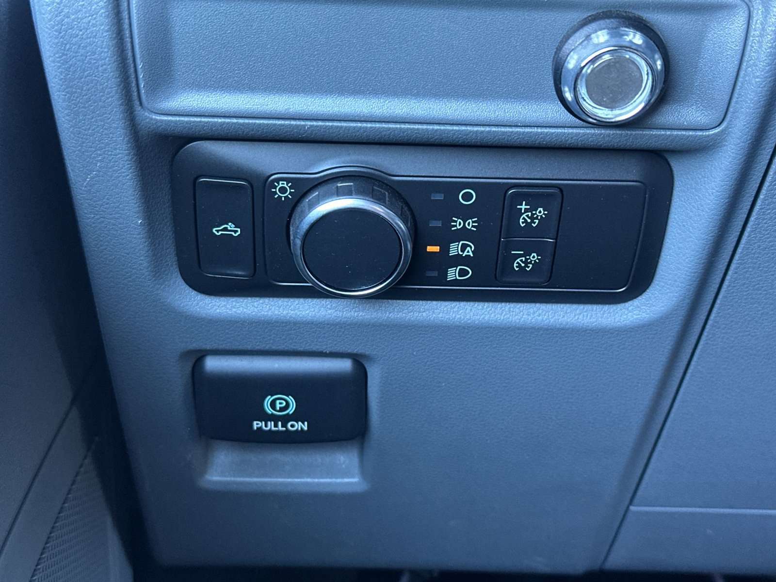 Certified 2022 Ford F150 2WD Regular Cab image 30