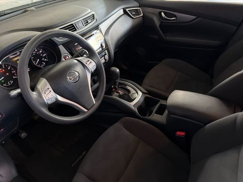 Used 2016 Nissan Rogue SV FWD image 11