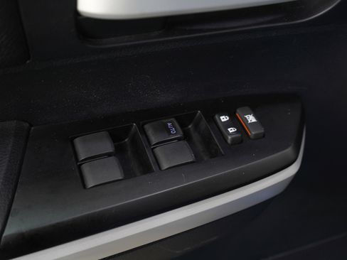 Used 2018 Toyota Tundra SR5 image 22