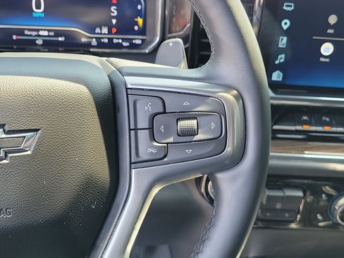 Used 2025 Chevrolet Silverado 1500 LT Trail Boss w/ Convenience Package II AWD/4WD image 23