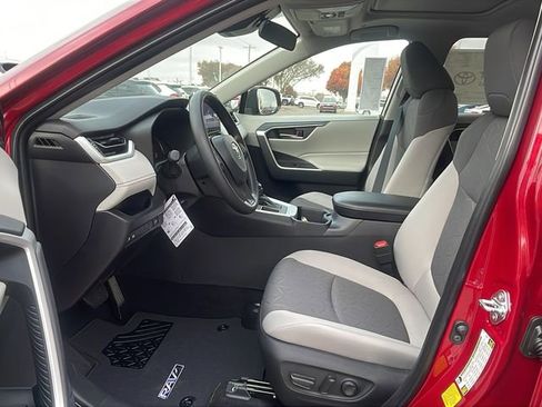 New 2025 Toyota RAV4 XLE image 21