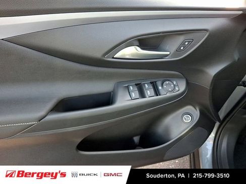 New 2026 Buick Envista Preferred FWD image 9