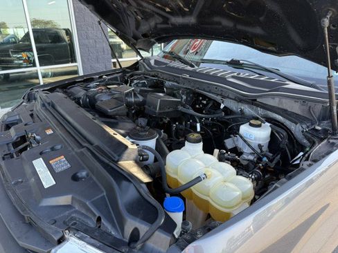 Used 2022 Ford F250 XL w/ Power Equipment Group image 19