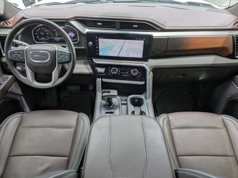 Used 2023 GMC Sierra 1500 Denali w/ Denali Reserve Package AWD/4WD image 10