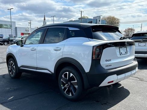 New 2026 Nissan Kicks SV w/ SV Premium Package AWD/4WD image 4