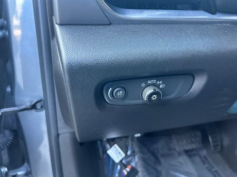 Used 2019 Chevrolet Traverse LS FWD image 36