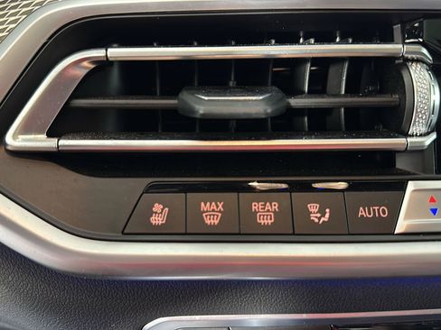 Used 2022 BMW X5 M50i AWD/4WD image 17