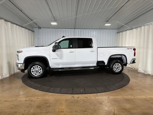Certified 2025 Chevrolet Silverado 2500 LT w/ Convenience Package AWD/4WD image 2