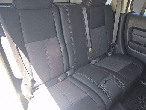 Used 2007 HUMMER H3 AWD/4WD image 24