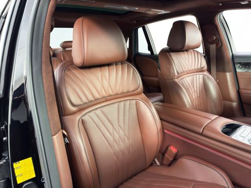 Used 2024 Genesis G90 3.5T image 48