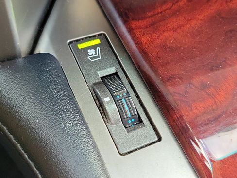 Used 2012 Lexus GX 460 image 24