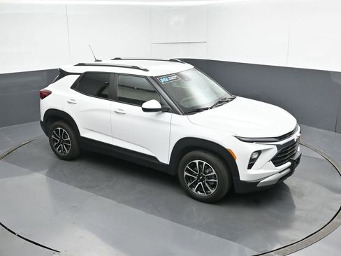 Used 2025 Chevrolet TrailBlazer LT w/ LT Cold Weather Package image 49