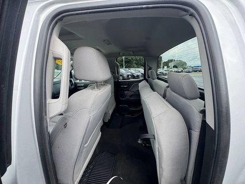 Used 2018 Chevrolet Silverado 1500 Custom w/ Custom Value Package AWD/4WD image 23