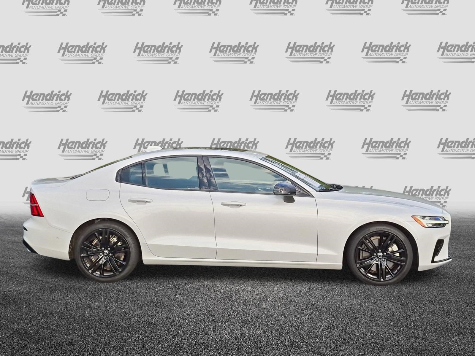 Used 2024 Volvo S60 T8 Ultimate AWD/4WD image 11