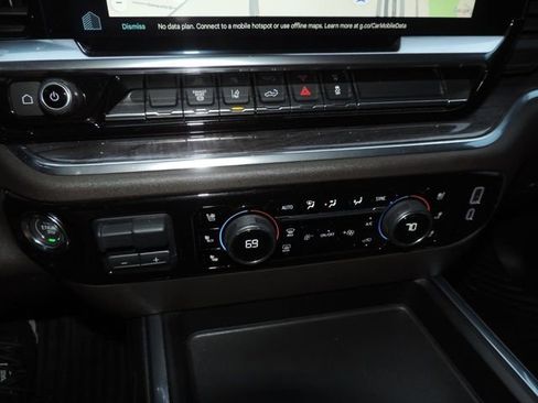 Used 2024 Chevrolet Silverado 2500 LTZ w/ LTZ Convenience Package image 24