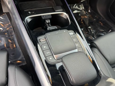 Certified 2023 Mercedes-Benz EQB 250+ w/ Exclusive Package image 15