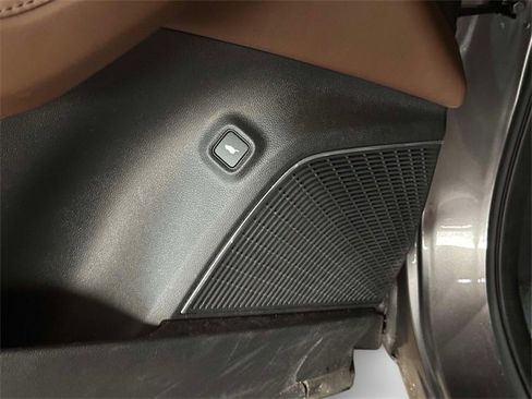 Used 2023 Acura MDX SH-AWD w/ Technology Package image 13