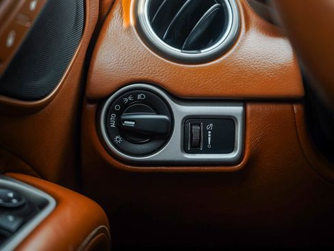 Used 2013 SRT Viper GTS w/ GTS Laguna Interior Pkg RWD image 36
