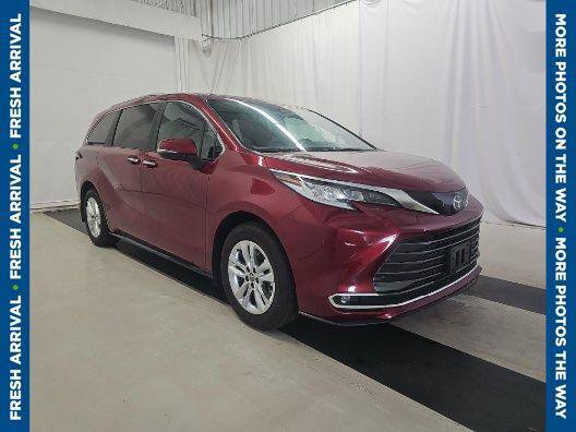 Certified 2026 Toyota Sienna Limited AWD/4WD image 1