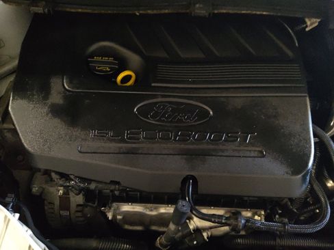 Used 2018 Ford Escape SE w/ Ford Safe & Smart Package image 30