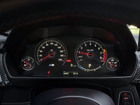 Used 2017 BMW M3 RWD image 31