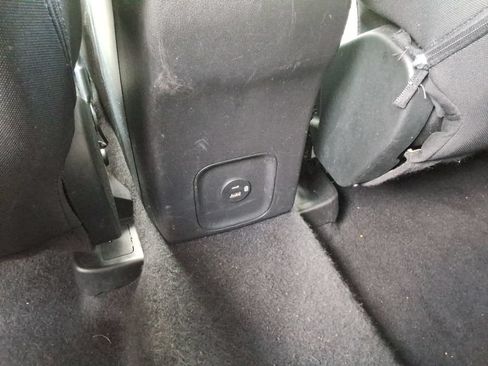 Used 2022 Ford Escape SE FWD image 19