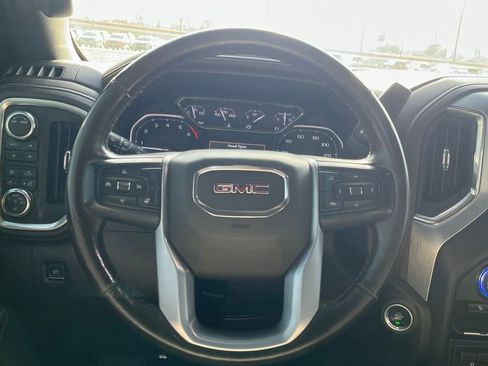 Used 2022 GMC Sierra 3500 SLT image 30