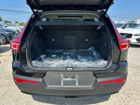 New 2026 Volvo XC40 B5 Plus w/ Protection Package Premier image 15