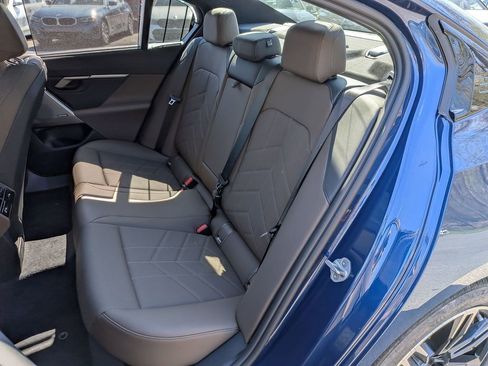 New 2026 BMW 550e xDrive w/ Premium Package AWD/4WD image 36