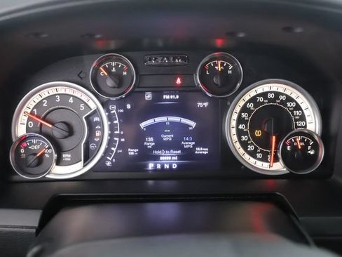 Used 2014 RAM 2500 Laramie w/ Convenience Group AWD/4WD image 23