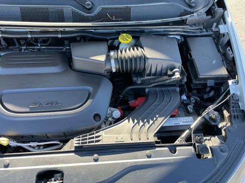 Used 2024 Chrysler Voyager LX FWD image 41