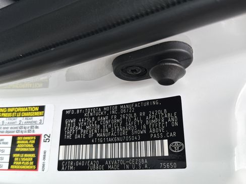 Used 2022 Toyota Camry SE w/ Carpet Mat Package (TMS) FWD image 23