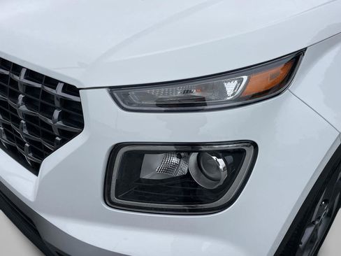 New 2026 Hyundai Venue SEL FWD image 17