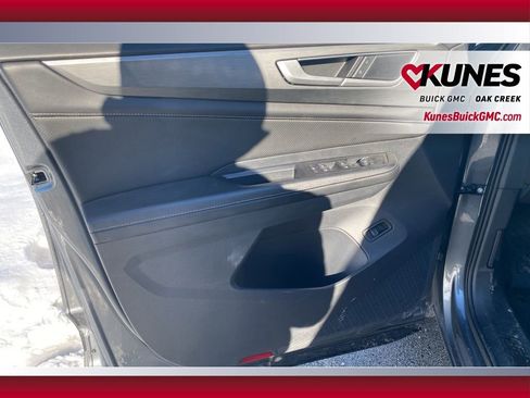 Used 2024 Volkswagen Atlas Cross Sport SE image 8