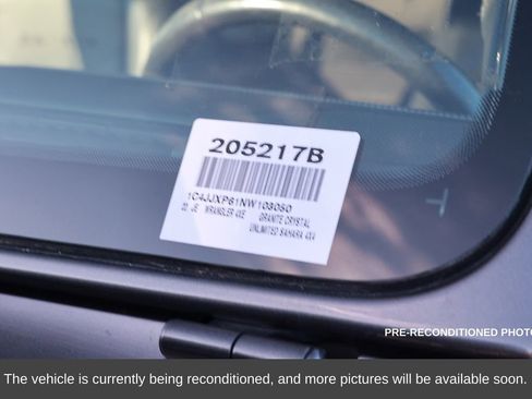 Used 2022 Jeep Wrangler Unlimited Sahara w/ Cold Weather Group image 18