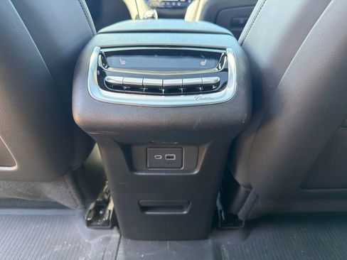 Used 2024 Cadillac XT6 Sport w/ Technology Package AWD/4WD image 10