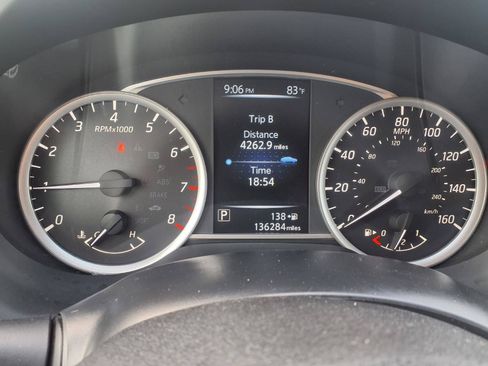 Used 2017 Nissan Sentra SV FWD image 12