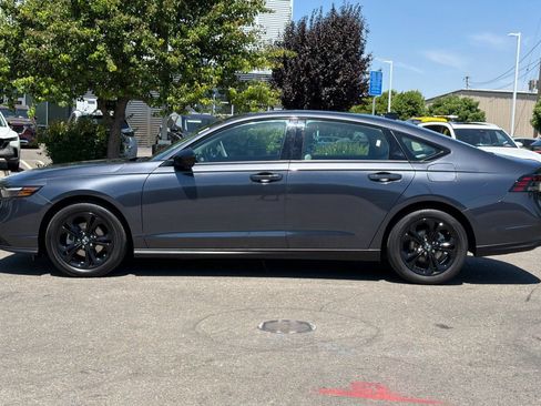 Used 2025 Honda Accord SE image 7