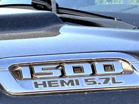 Used 2022 RAM 1500 Big Horn AWD/4WD image 5