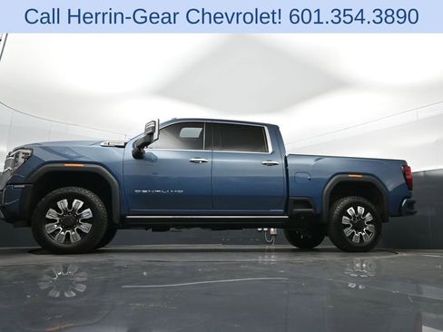 Used 2024 GMC Sierra 2500 Denali w/ Denali Reserve Package AWD/4WD image 44
