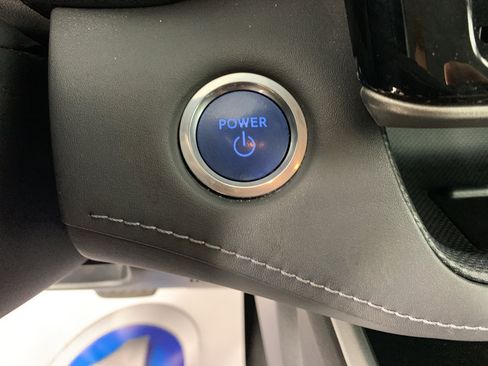 Used 2020 Toyota Highlander LE AWD/4WD image 16