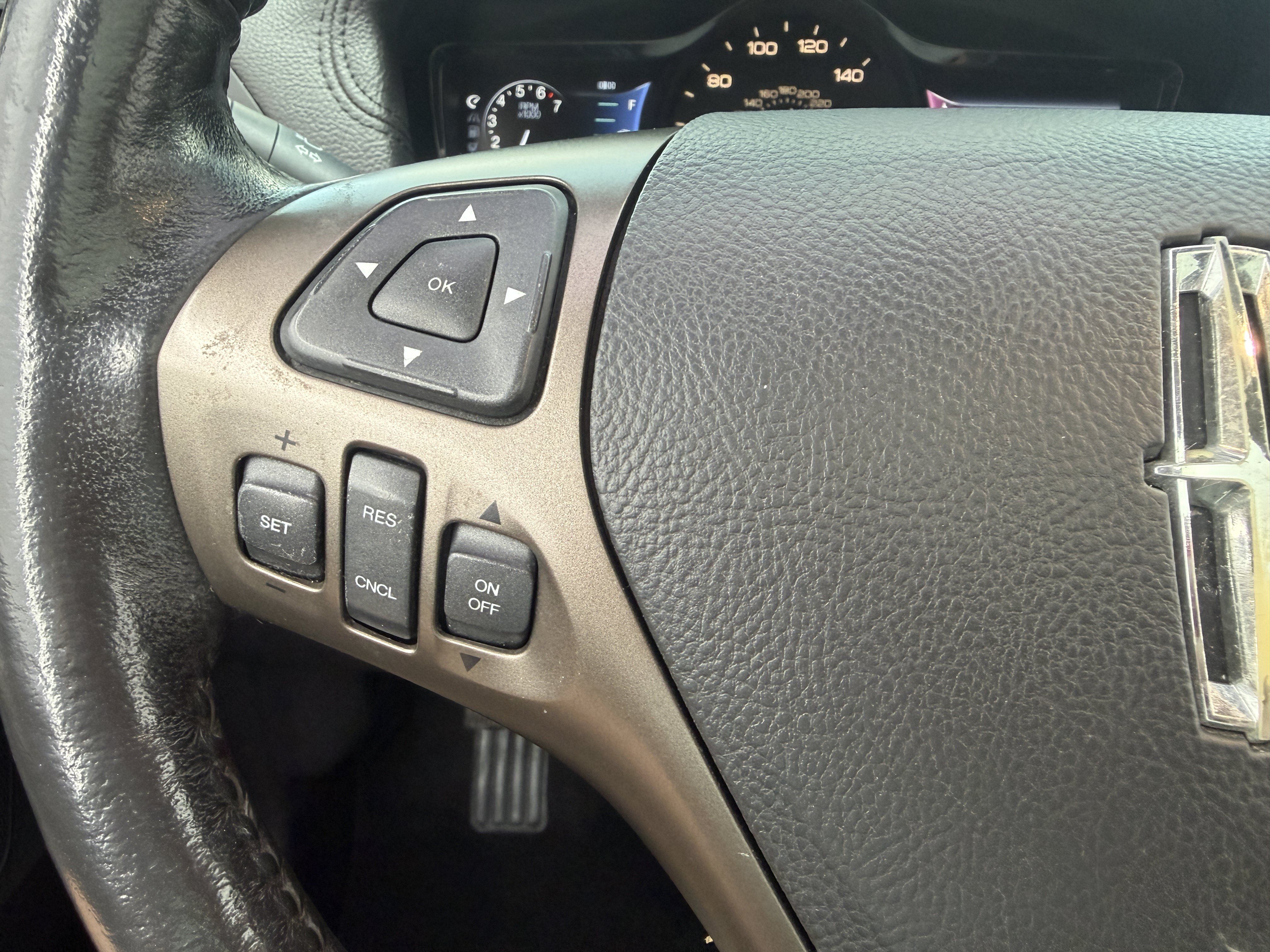 Used 2012 Lincoln MKX AWD image 22