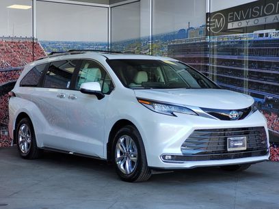 New 2025 Toyota Sienna Limited